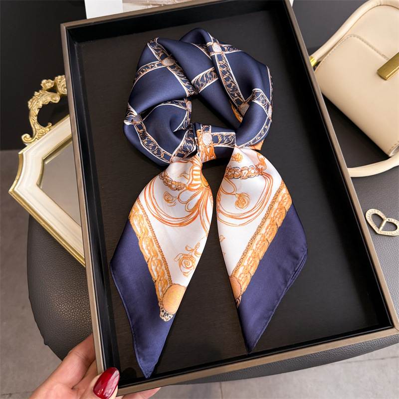 Blue Classic Chain Print Squar - Scarf Silk Square 评论和价格